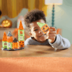 MAGNA-TILES® microMAGS Spooky Travel Set - Imagen 4